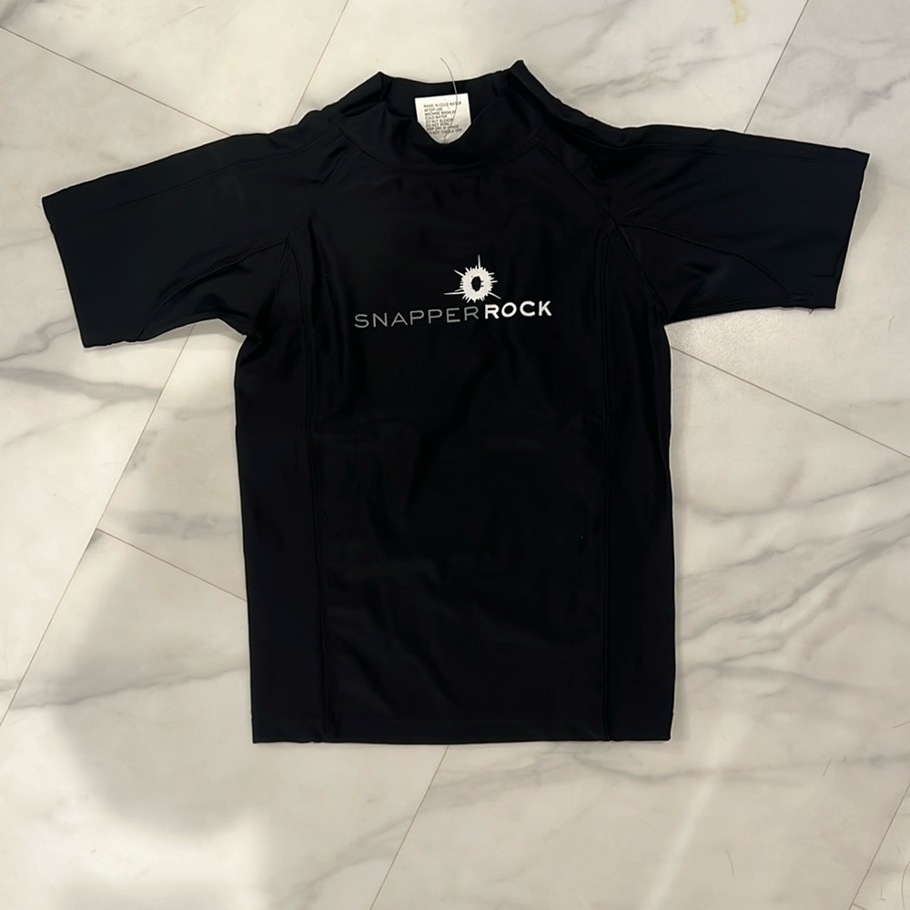 Never been worn black Snapper Rock RASH TOP size 6